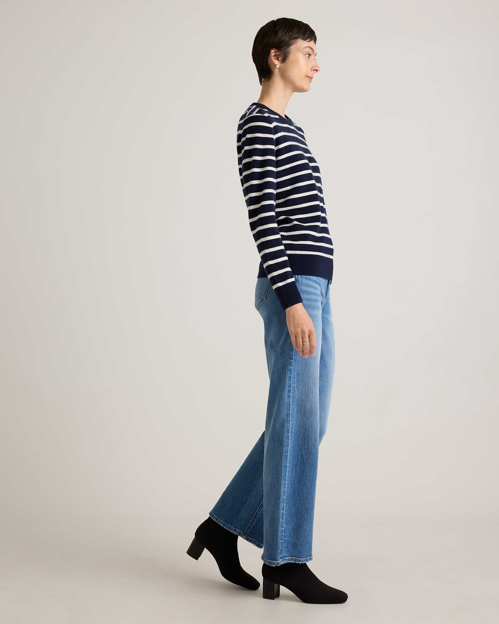 Navy-ivory Stripe